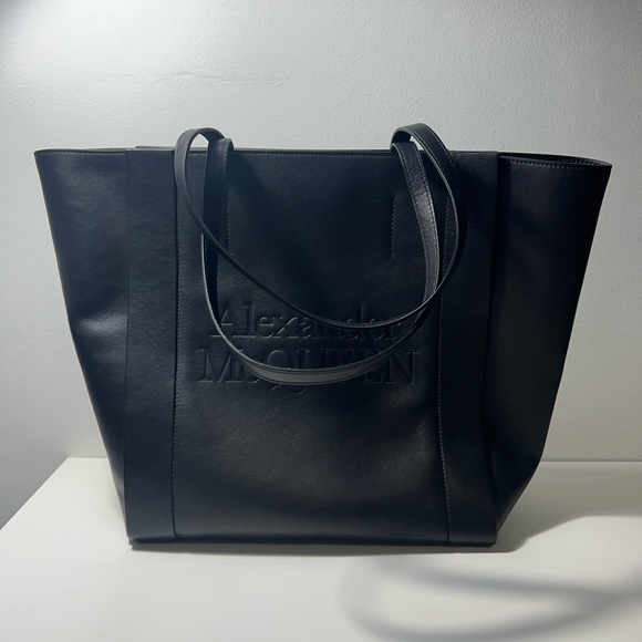 Alexander McQueen Leather Signature Shopper Tote Bag Purse 💕for Sasha - Picture 7 of 16